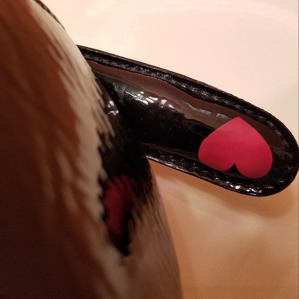 Betsey Johnson Tuxedo Tales Penguin Wristlet Handbag - Picture 5 of 7